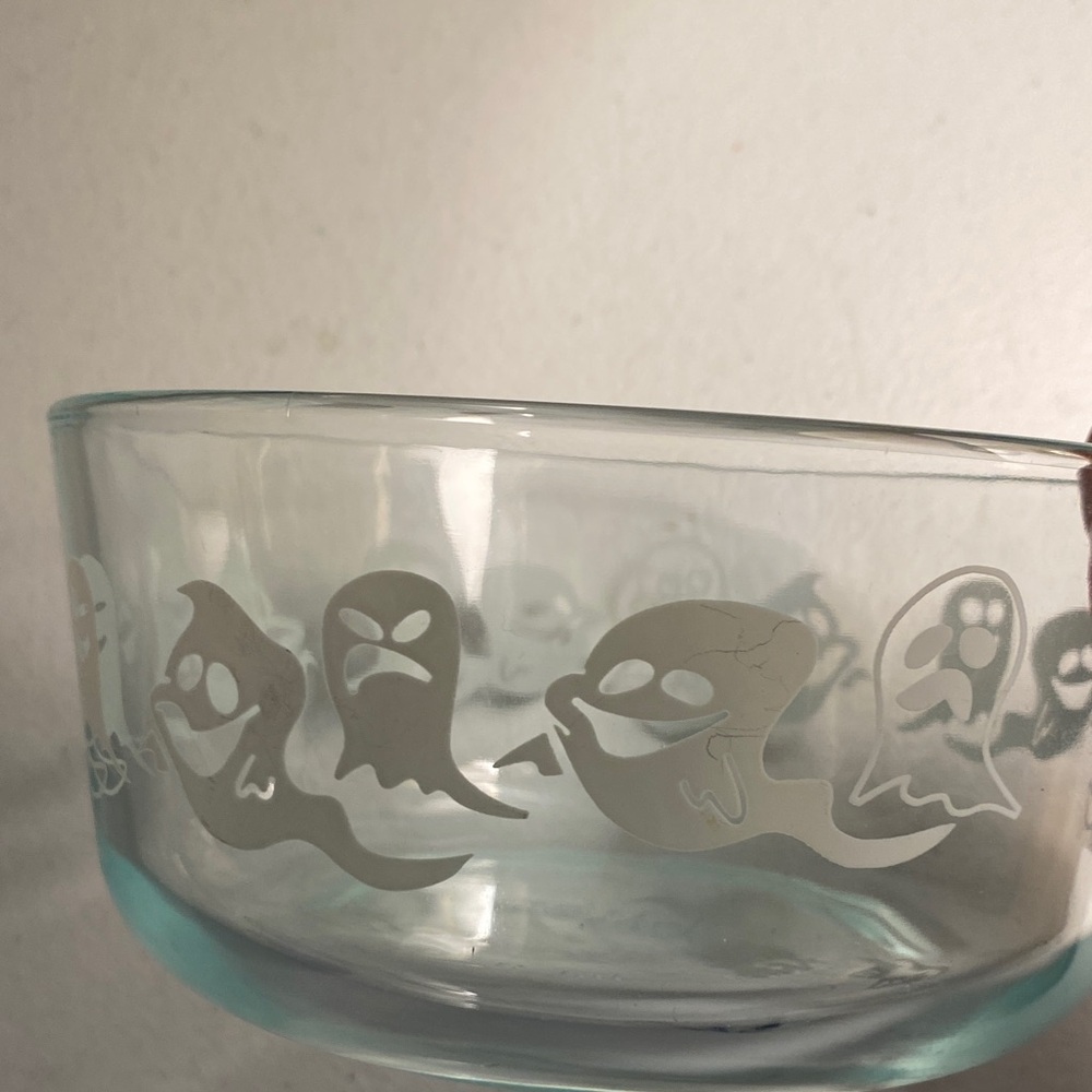 Pyrex Ghost Pattern Clear Glass Bowl - Picture 7 of 10